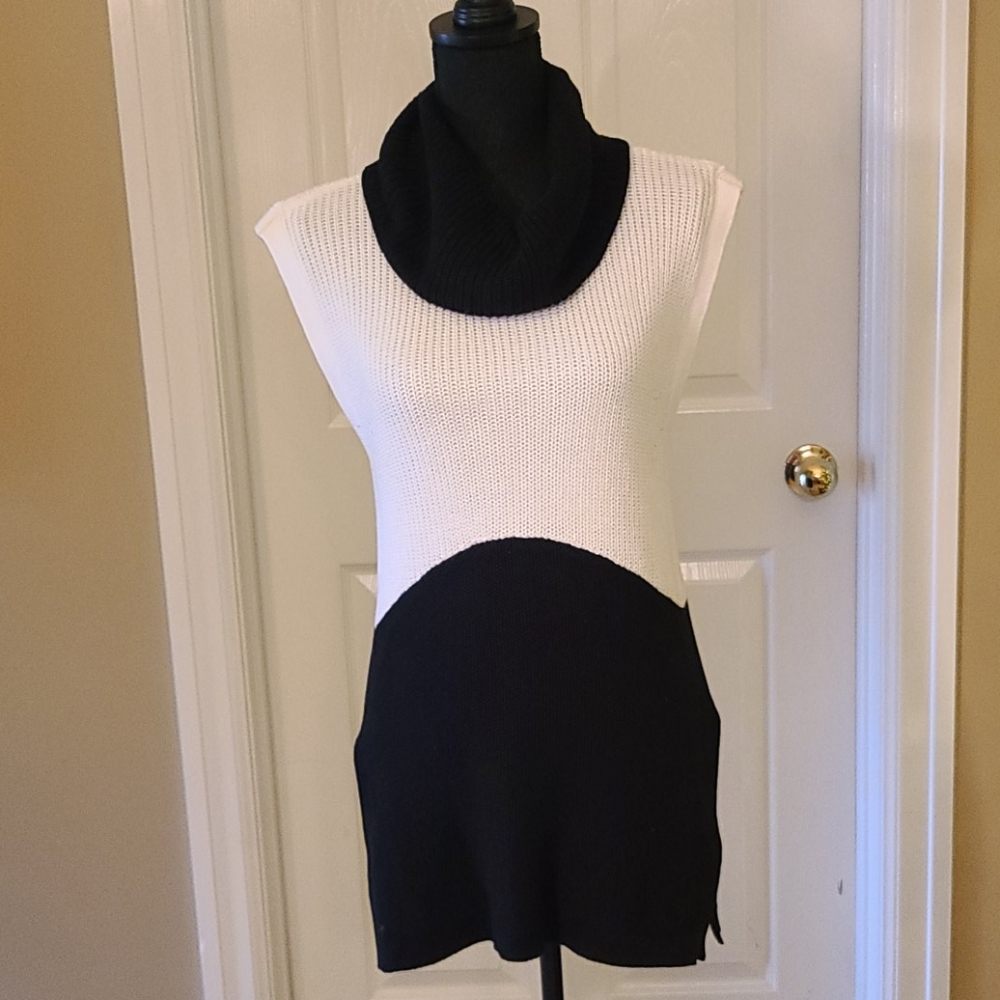 WHBM Black/Cream Sweater